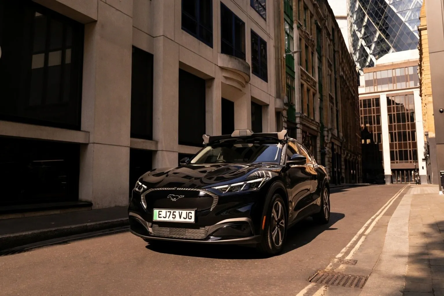 Robotaxis à Londres : Uber lance ses premiers véhicules autonomes avec chauffeur